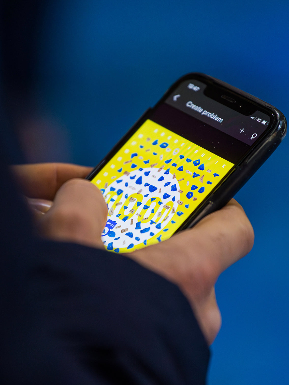 Choosing a MoonBoard problem in the app